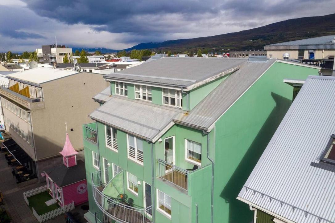 Penthouse On The Main Street, Town Center Akureyri Apartamento Exterior foto