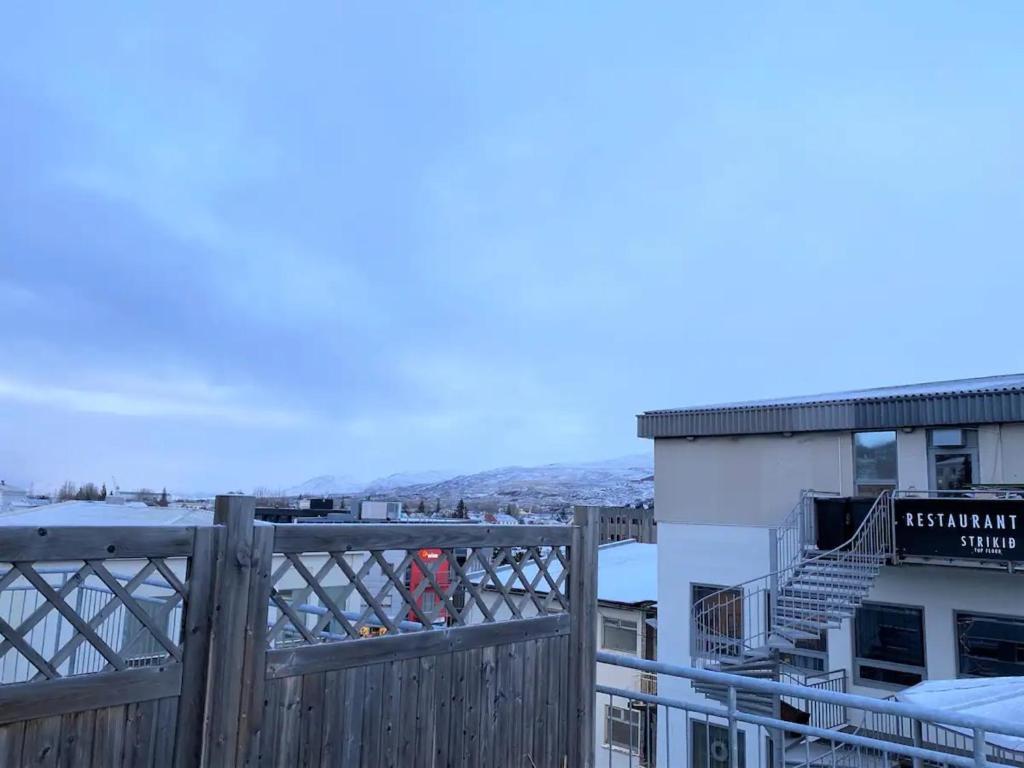 Penthouse On The Main Street, Town Center Akureyri Apartamento Exterior foto