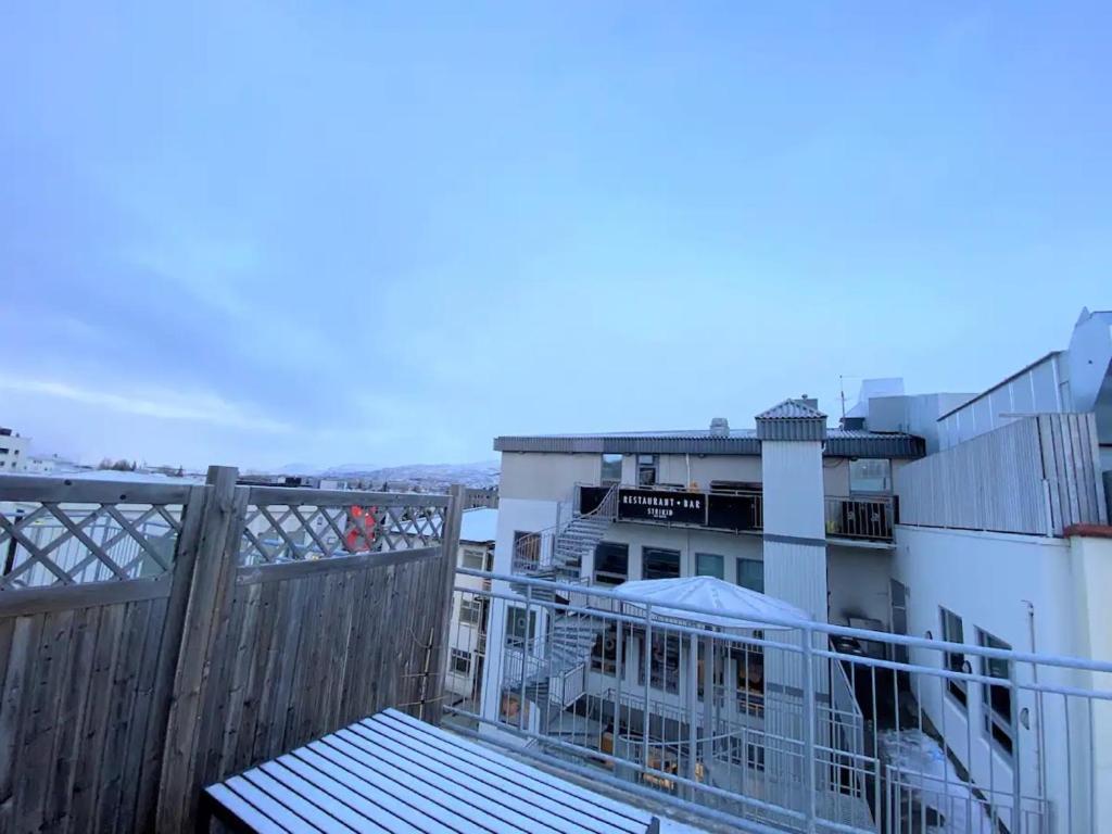 Penthouse On The Main Street, Town Center Akureyri Apartamento Exterior foto